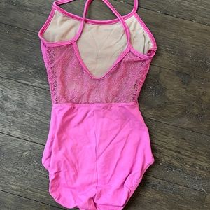 So danca girl’s leotard